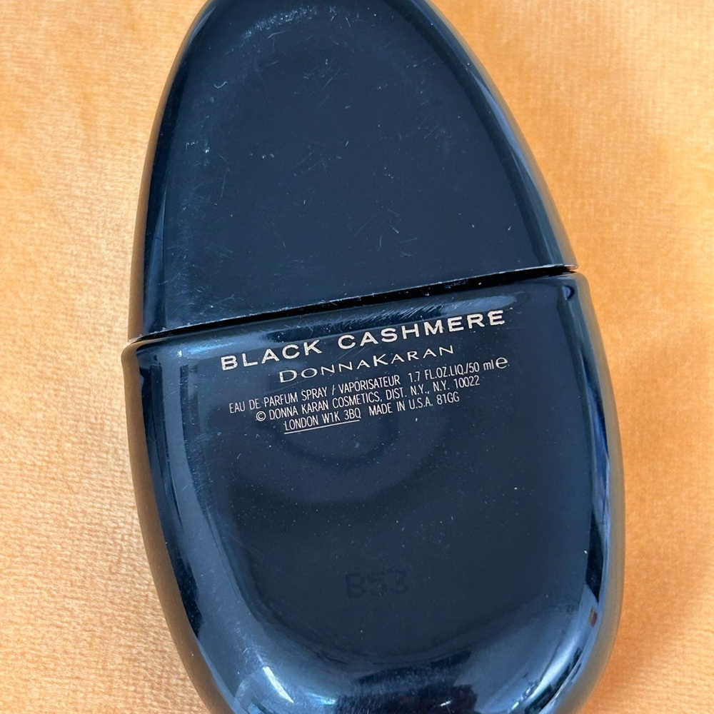 Donna Karan Black Cashmere Perfume Bottle